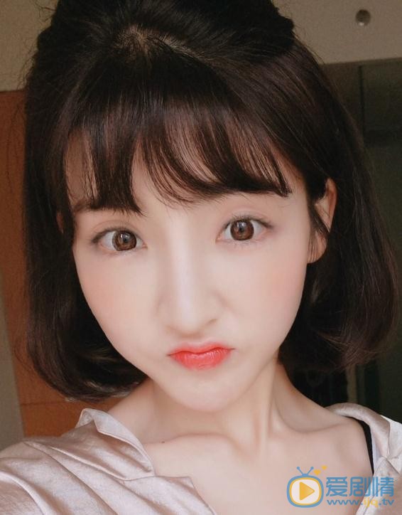 刘李优优可爱卖萌照 刘李优优高清写真_刘李优优高清剧照
