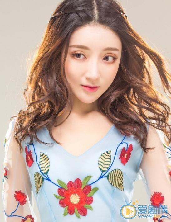 刘李优优美如画写真 刘李优优高清写真_刘李优优高清剧照