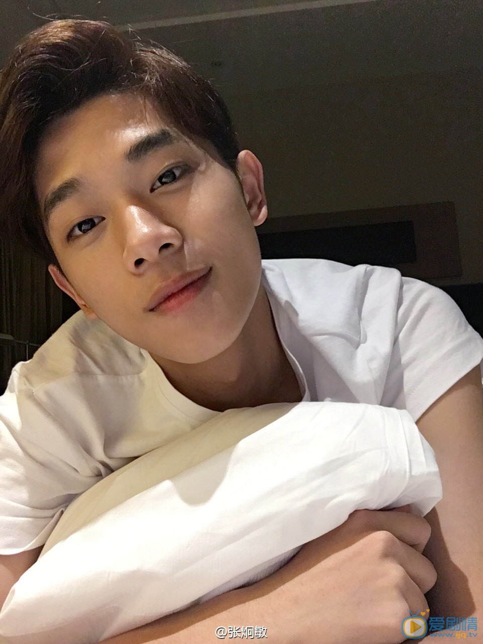 张炯敏白衣少年写真 张炯敏高清写真_张炯敏高清剧照