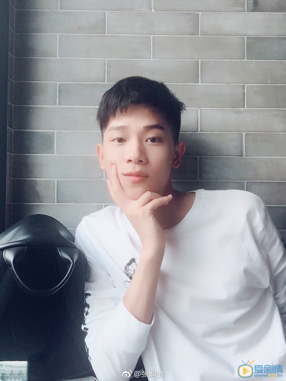 张炯敏白衣少年写真 张炯敏高清写真_张炯敏高清剧照