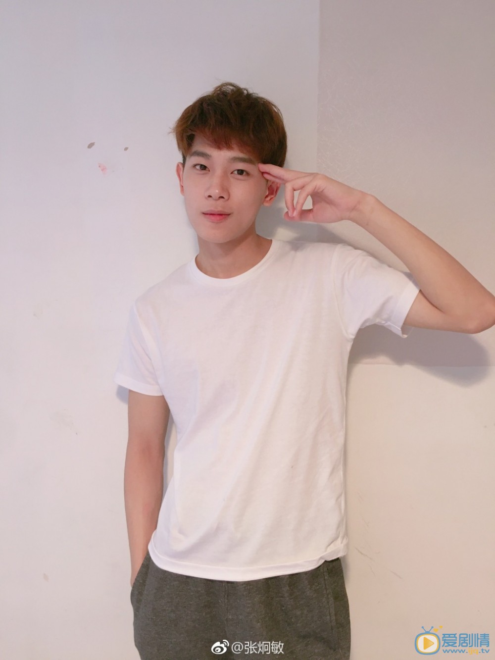 张炯敏白衣少年写真 张炯敏高清写真_张炯敏高清剧照