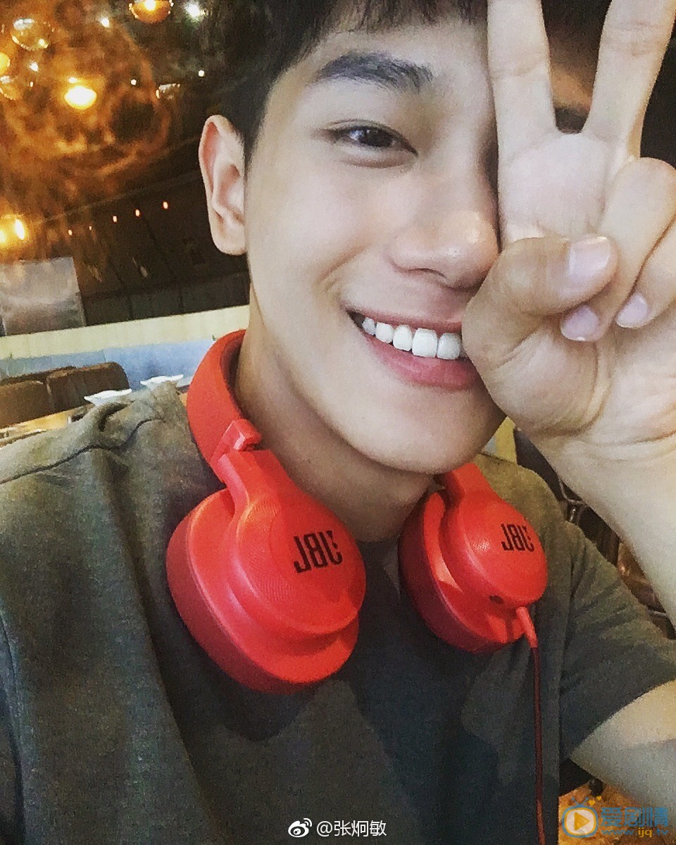 张炯敏自拍写真 张炯敏高清写真_张炯敏高清剧照