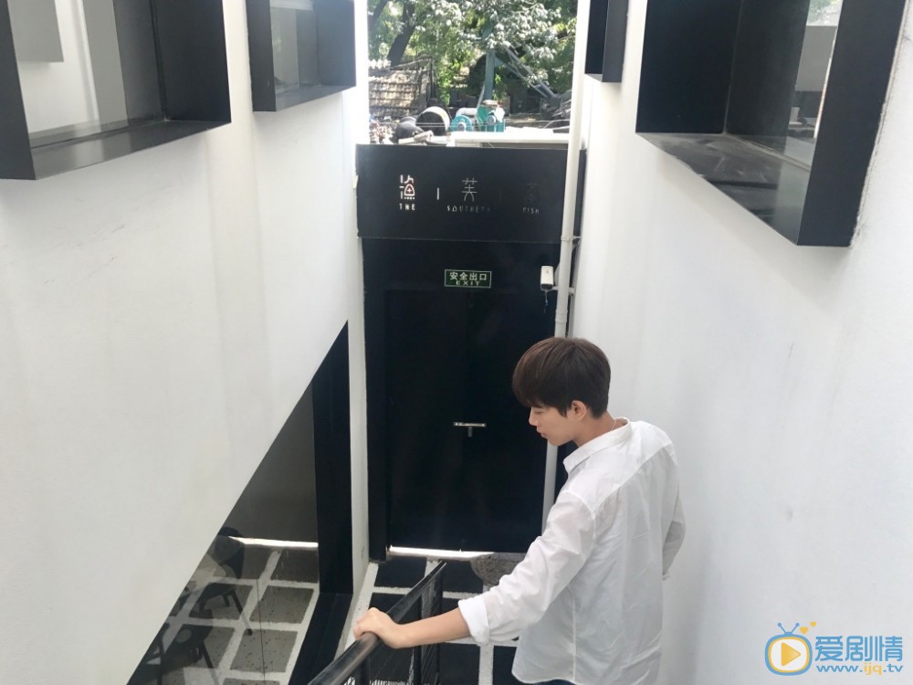 张炯敏白衣少年写真 张炯敏高清写真_张炯敏高清剧照