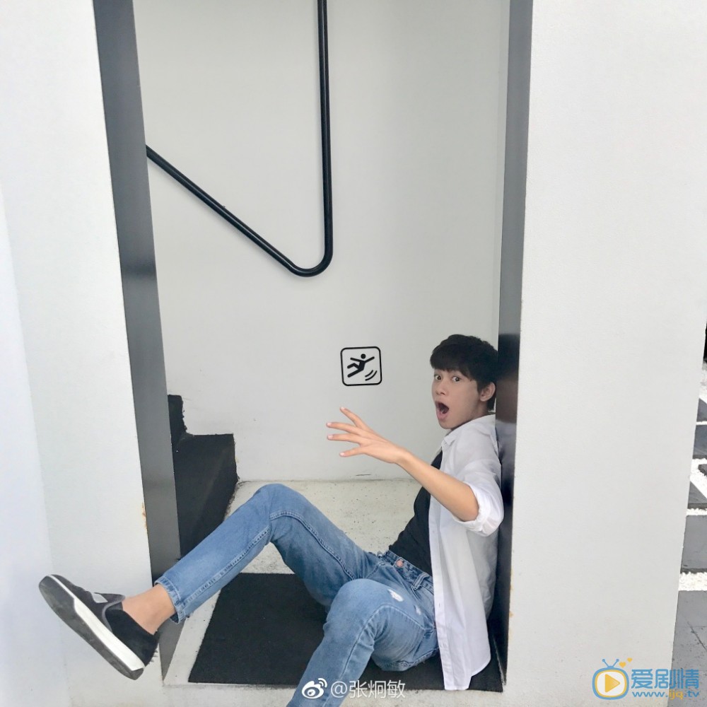 张炯敏白衣少年写真 张炯敏高清写真_张炯敏高清剧照