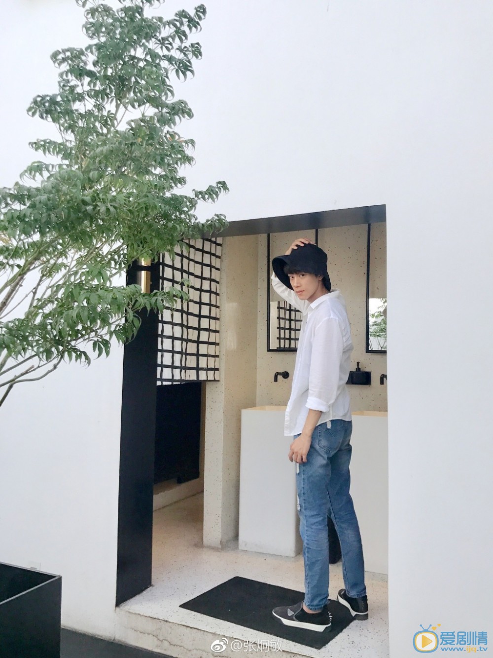 张炯敏白衣少年写真 张炯敏高清写真_张炯敏高清剧照