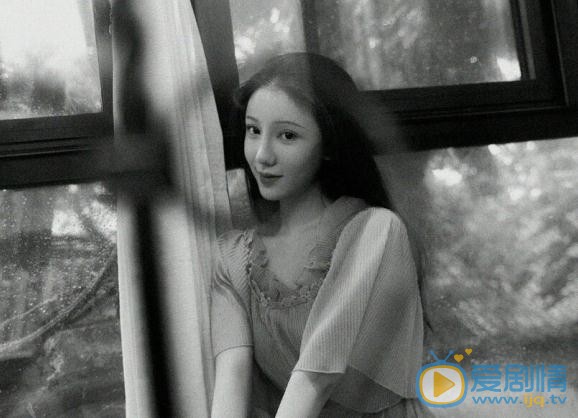 王宇凝黑白写真 王宇凝高清写真_王宇凝高清剧照