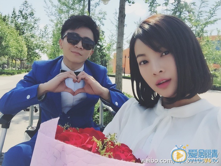 李冠明朋友合照 李冠明高清写真_李冠明高清剧照