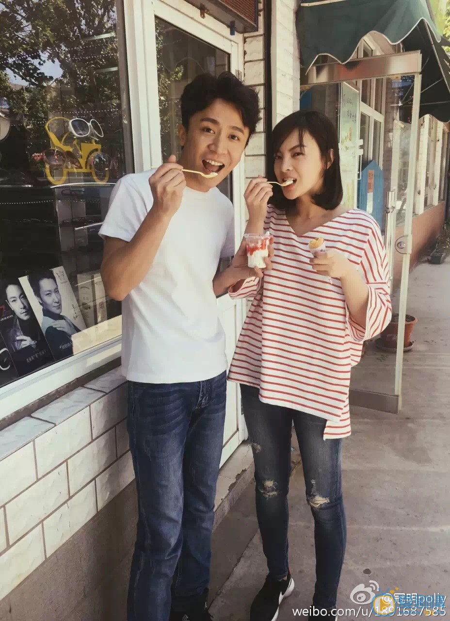 李冠明朋友合照 李冠明高清写真_李冠明高清剧照