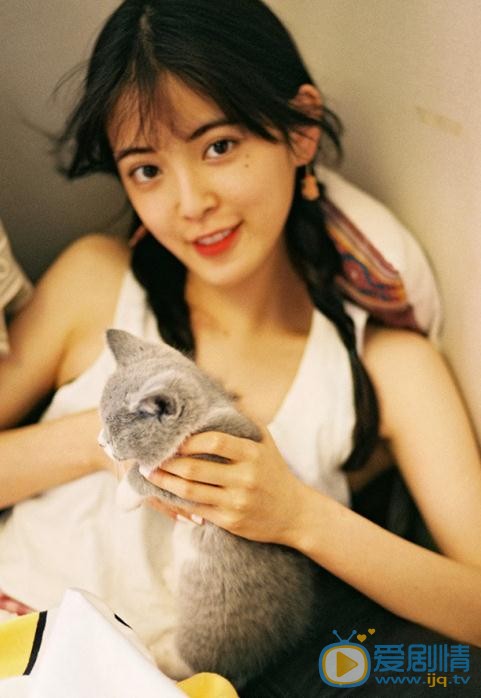 朱丹妮宠物写真 朱丹妮高清写真_朱丹妮高清剧照
