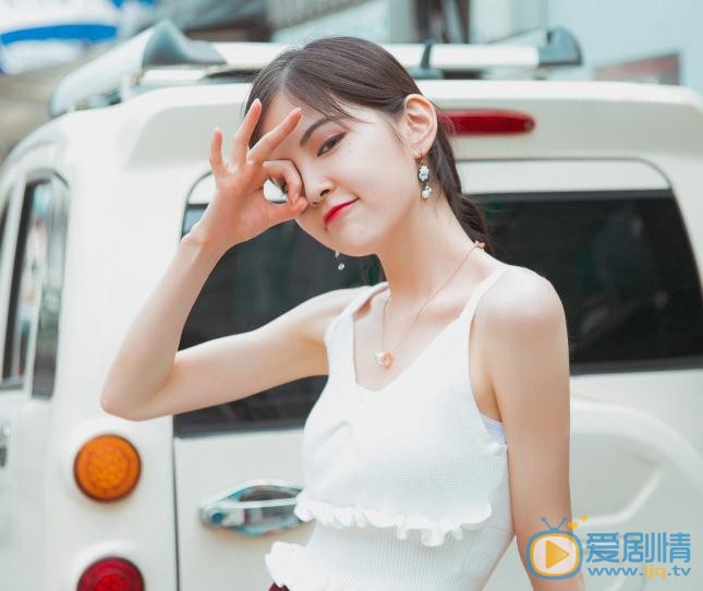 朱丹妮夏日写真 朱丹妮高清写真_朱丹妮高清剧照