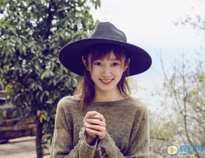 魏小也时尚街拍 魏小也高清写真_魏小也高清剧照