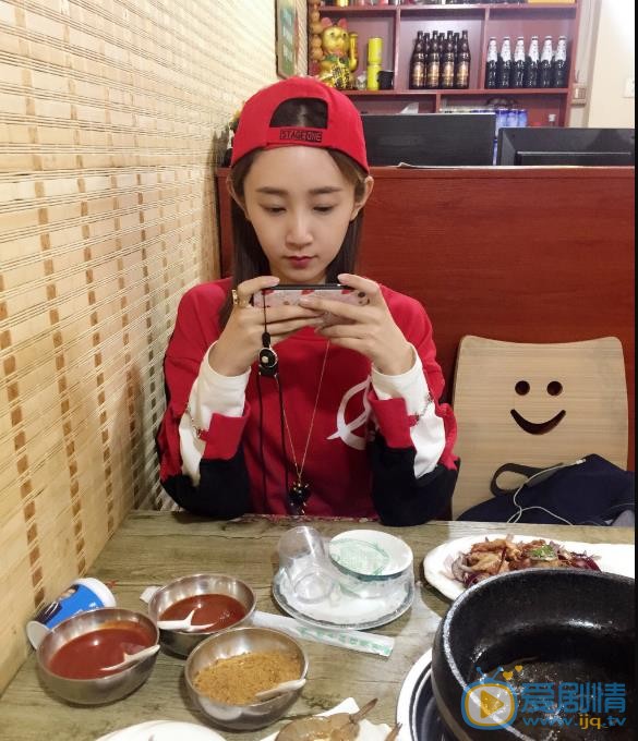 魏小也生活照 魏小也高清写真_魏小也高清剧照