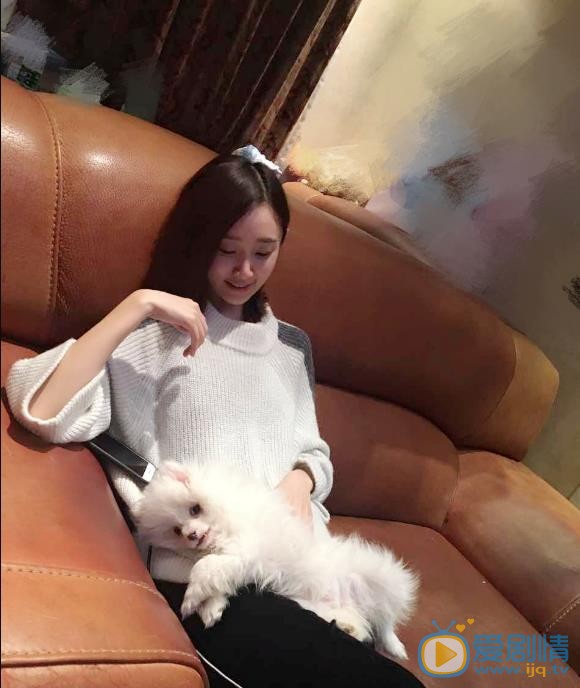 魏小也生活照 魏小也高清写真_魏小也高清剧照