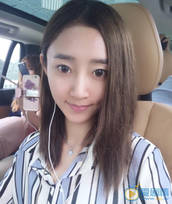 魏小也生活照 魏小也高清写真_魏小也高清剧照