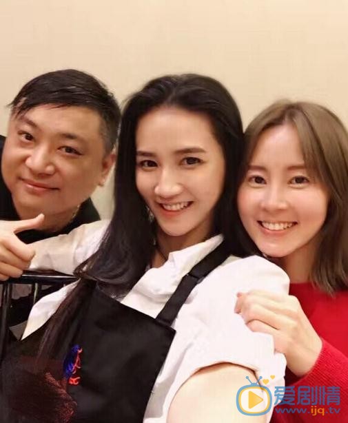 周开开与人合照 周开开高清写真_周开开高清剧照