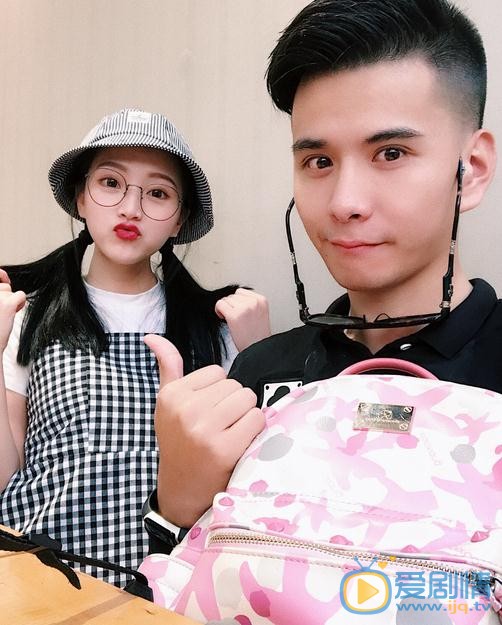 林奕婧与人合照 林奕婧高清写真_林奕婧高清剧照