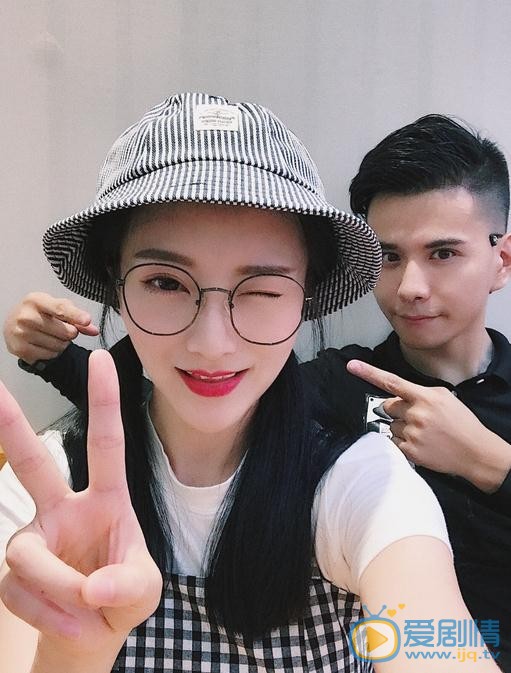 林奕婧与人合照 林奕婧高清写真_林奕婧高清剧照