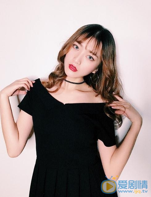 林奕婧红唇写真 林奕婧高清写真_林奕婧高清剧照