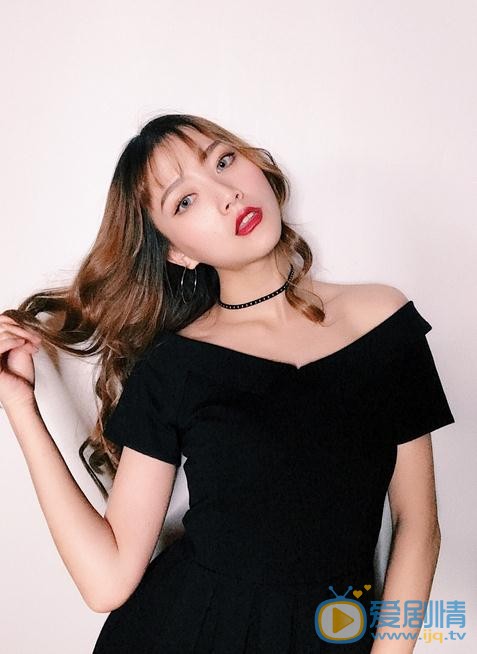 林奕婧红唇写真 林奕婧高清写真_林奕婧高清剧照