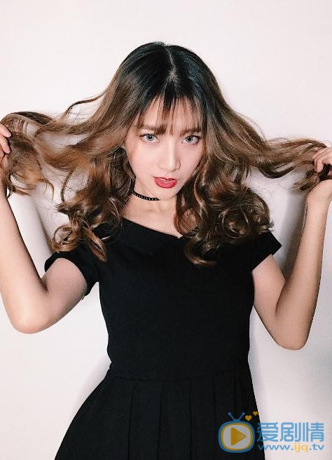 林奕婧红唇写真 林奕婧高清写真_林奕婧高清剧照