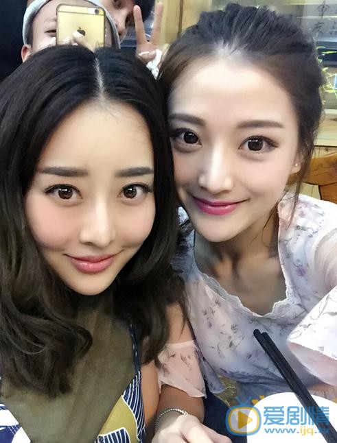 林奕婧与人合照 林奕婧高清写真_林奕婧高清剧照
