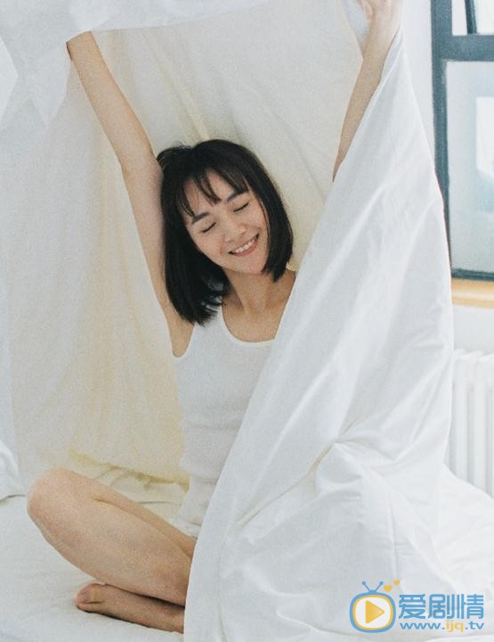 李依伊素颜背心写真 李依伊高清写真_李依伊高清剧照