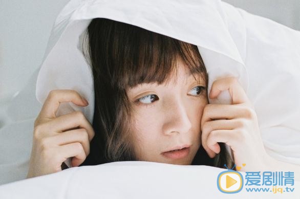 李依伊素颜背心写真 李依伊高清写真_李依伊高清剧照