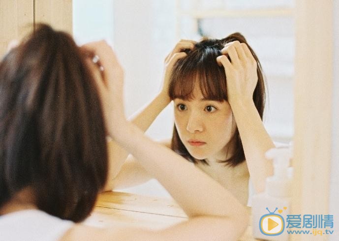 李依伊素颜背心写真 李依伊高清写真_李依伊高清剧照