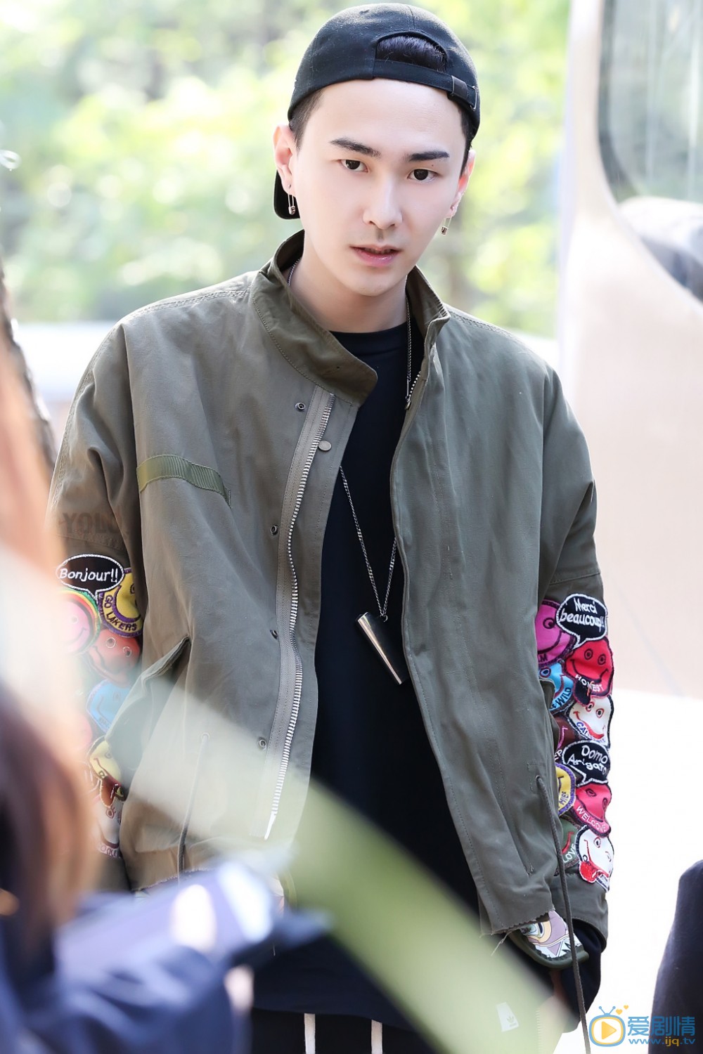 刘彤机场照写真 刘彤高清写真_刘彤高清剧照