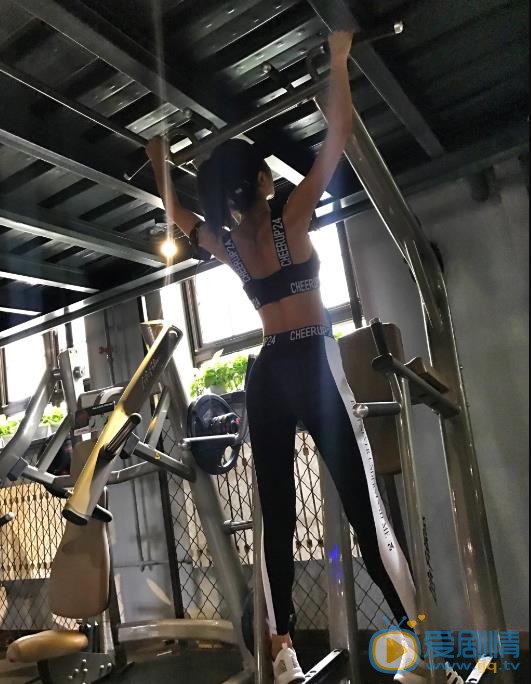 彭渤运动健身照 彭渤高清写真_彭渤高清剧照