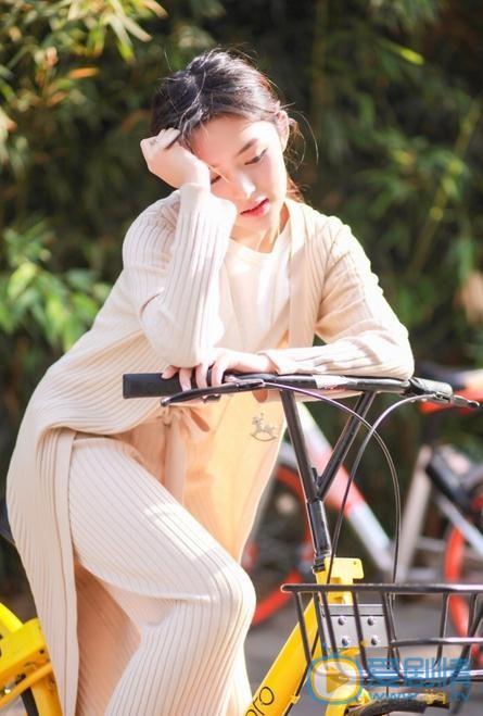 廖慧佳秋日写真 廖慧佳高清写真_廖慧佳高清剧照