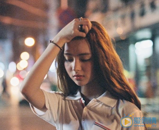 廖慧佳夜色街拍 廖慧佳高清写真_廖慧佳高清剧照