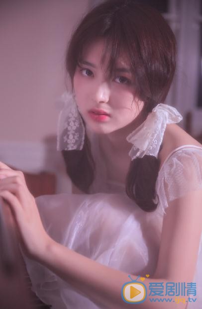 廖慧佳钢琴写真 廖慧佳高清写真_廖慧佳高清剧照