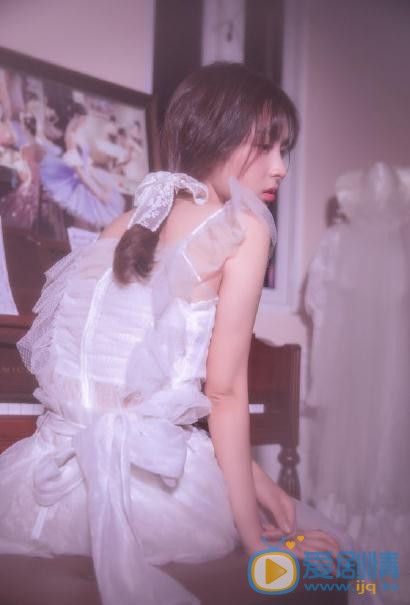 廖慧佳钢琴写真 廖慧佳高清写真_廖慧佳高清剧照
