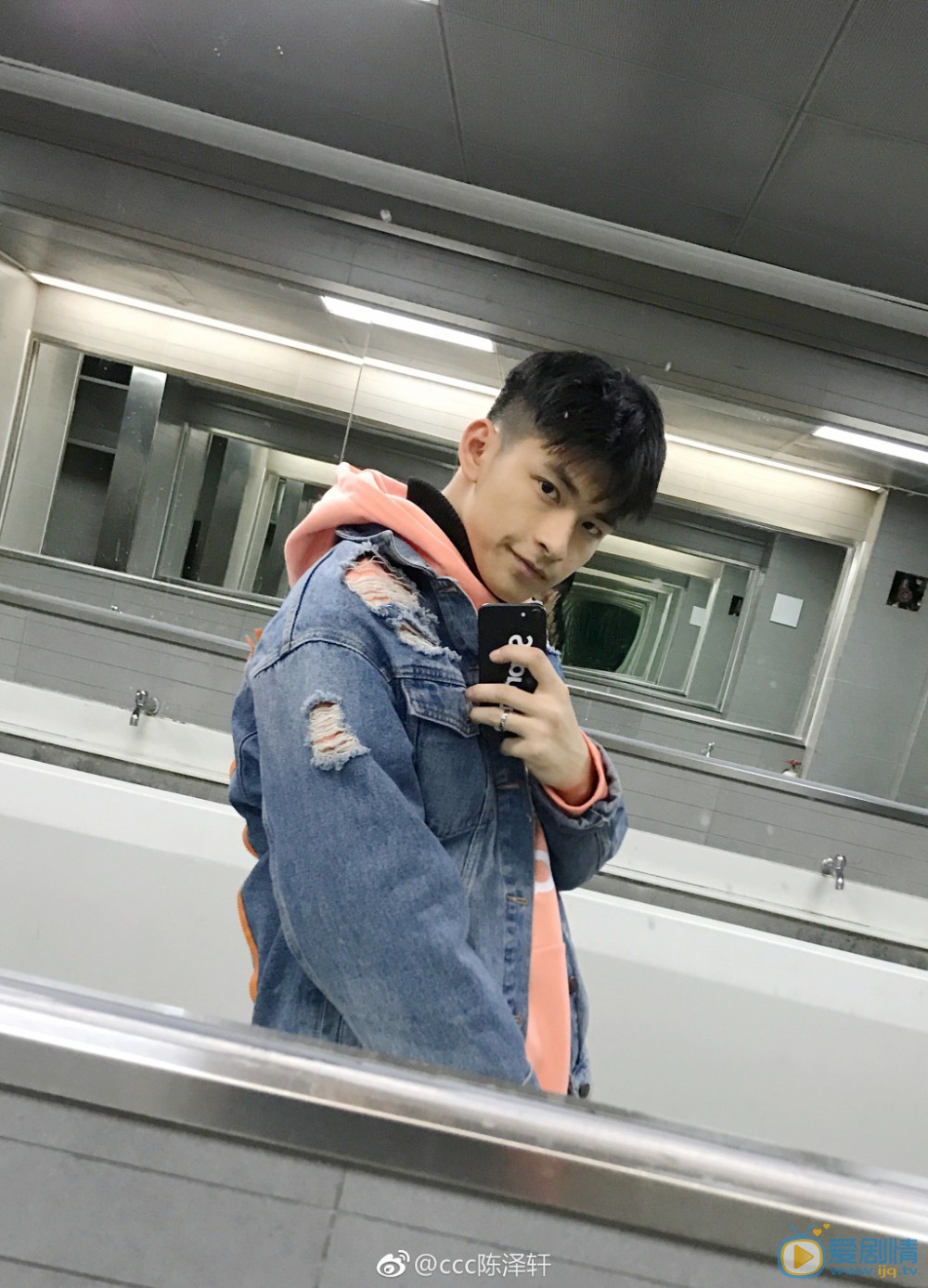 陈泽轩校园写真 陈泽轩高清写真_陈泽轩高清剧照