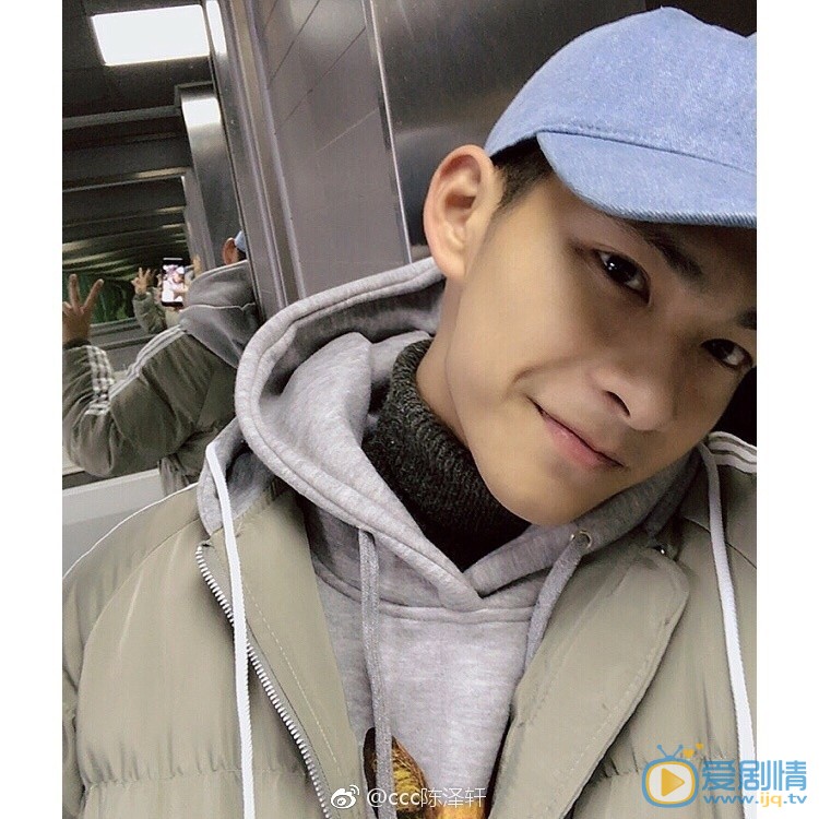 陈泽轩校园写真 陈泽轩高清写真_陈泽轩高清剧照