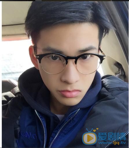 陈泽轩自拍写真 陈泽轩高清写真_陈泽轩高清剧照