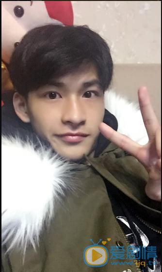 陈泽轩自拍写真 陈泽轩高清写真_陈泽轩高清剧照