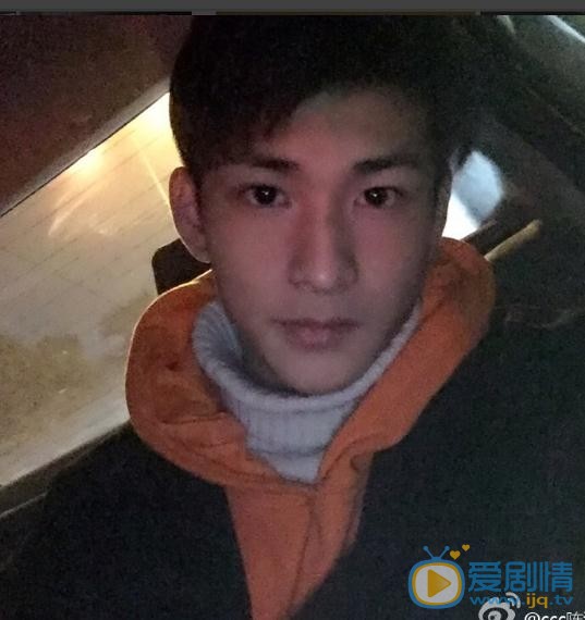 陈泽轩自拍写真 陈泽轩高清写真_陈泽轩高清剧照