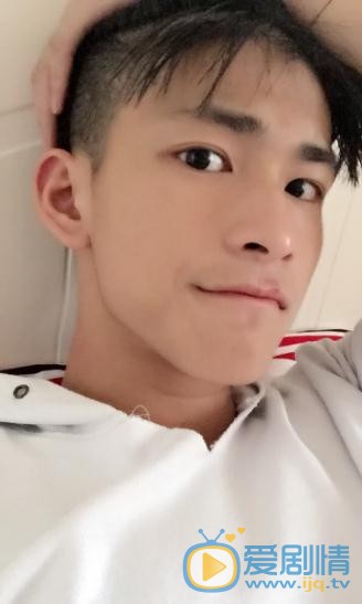 陈泽轩生活照写真 陈泽轩高清写真_陈泽轩高清剧照