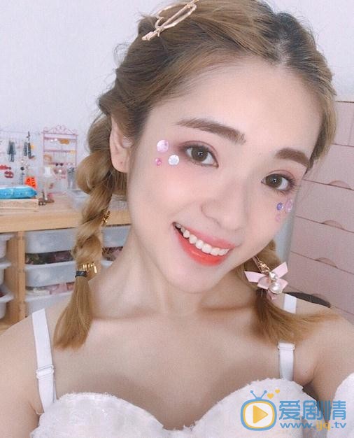 张鹤怡生活照 张鹤怡高清写真_张鹤怡高清剧照