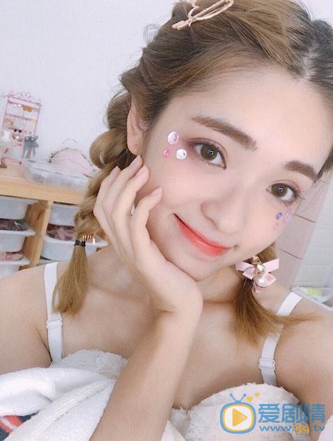 张鹤怡生活照 张鹤怡高清写真_张鹤怡高清剧照