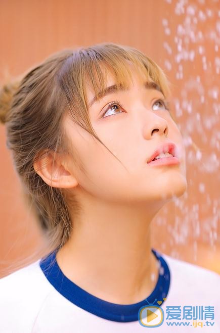 张鹤怡制服写真 张鹤怡高清写真_张鹤怡高清剧照