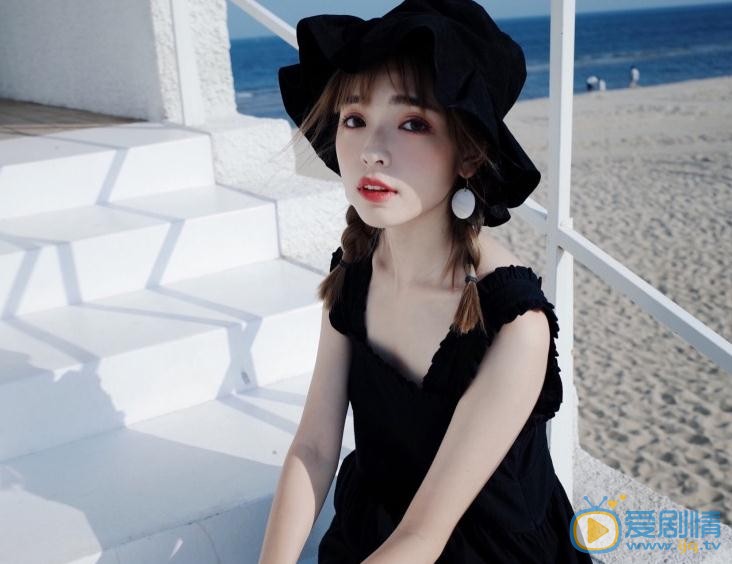 张鹤怡海边写真 张鹤怡高清写真_张鹤怡高清剧照
