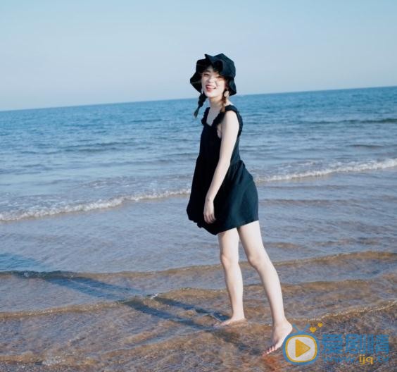 张鹤怡海边写真 张鹤怡高清写真_张鹤怡高清剧照