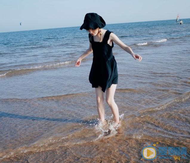 张鹤怡海边写真 张鹤怡高清写真_张鹤怡高清剧照