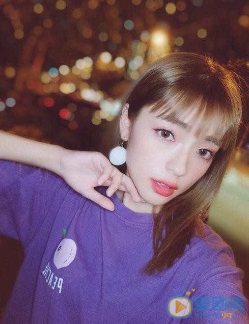 张鹤怡街拍写真 张鹤怡高清写真_张鹤怡高清剧照