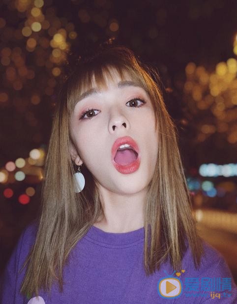 张鹤怡街拍写真 张鹤怡高清写真_张鹤怡高清剧照