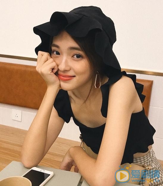 张鹤怡生活照 张鹤怡高清写真_张鹤怡高清剧照
