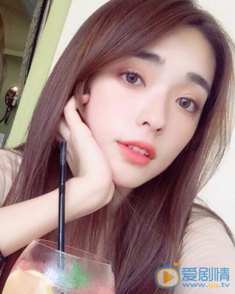 张鹤怡生活照 张鹤怡高清写真_张鹤怡高清剧照